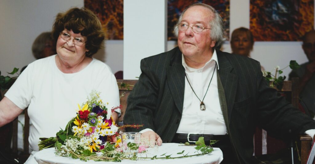 Das Bild zeigt das Ehepaar Ingeborg und Uwe Herms.
